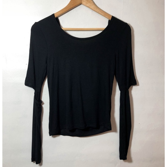 NWT Lovecat Cut Out Low Back Top - Picture 3 of 5